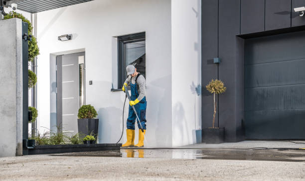 Best Pool Deck Cleaning  in Howard, WI